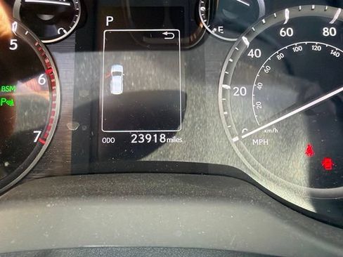 Used 2023 Lexus GX 460 Premium w/ Accessory Package AWD/4WD image 7