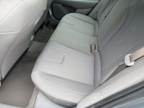 Used 2025 Hyundai Elantra SE image 11