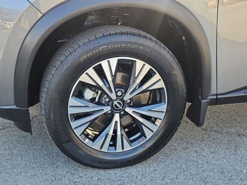 Used 2023 Nissan Rogue SV w/ SV Premium B Package FWD image 33