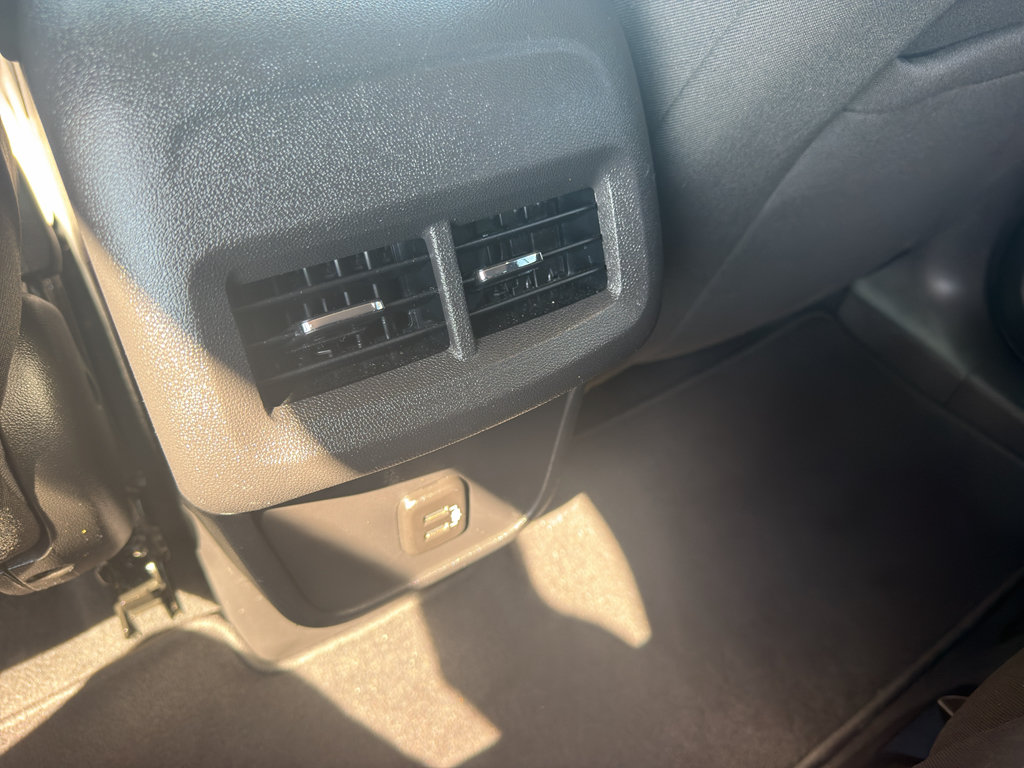 Used 2020 Chevrolet Equinox LT FWD image 12