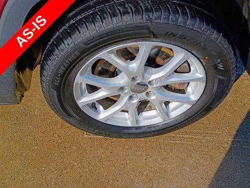 Used 2016 Jeep Cherokee Sport w/ Cold Weather Group FWD image 13