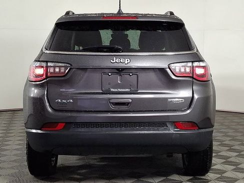 Used 2022 Jeep Compass Latitude AWD/4WD image 8
