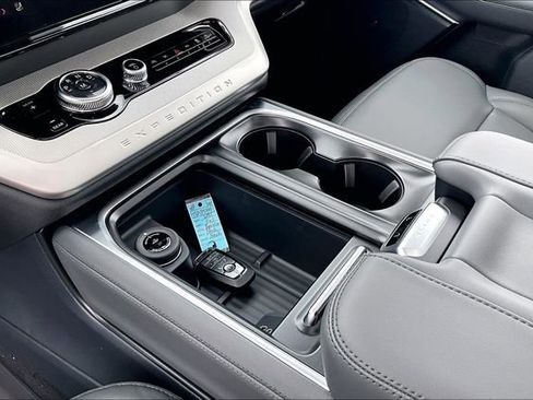 New 2026 Ford Expedition Active AWD/4WD image 8