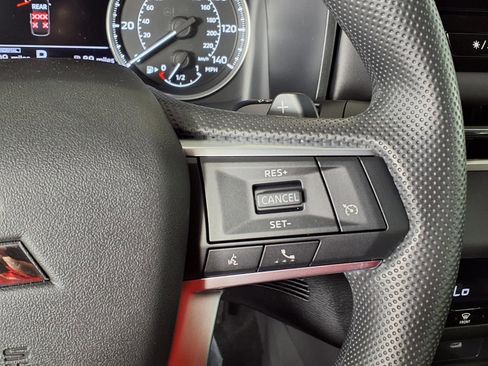 New 2026 Mitsubishi Outlander ES FWD image 24
