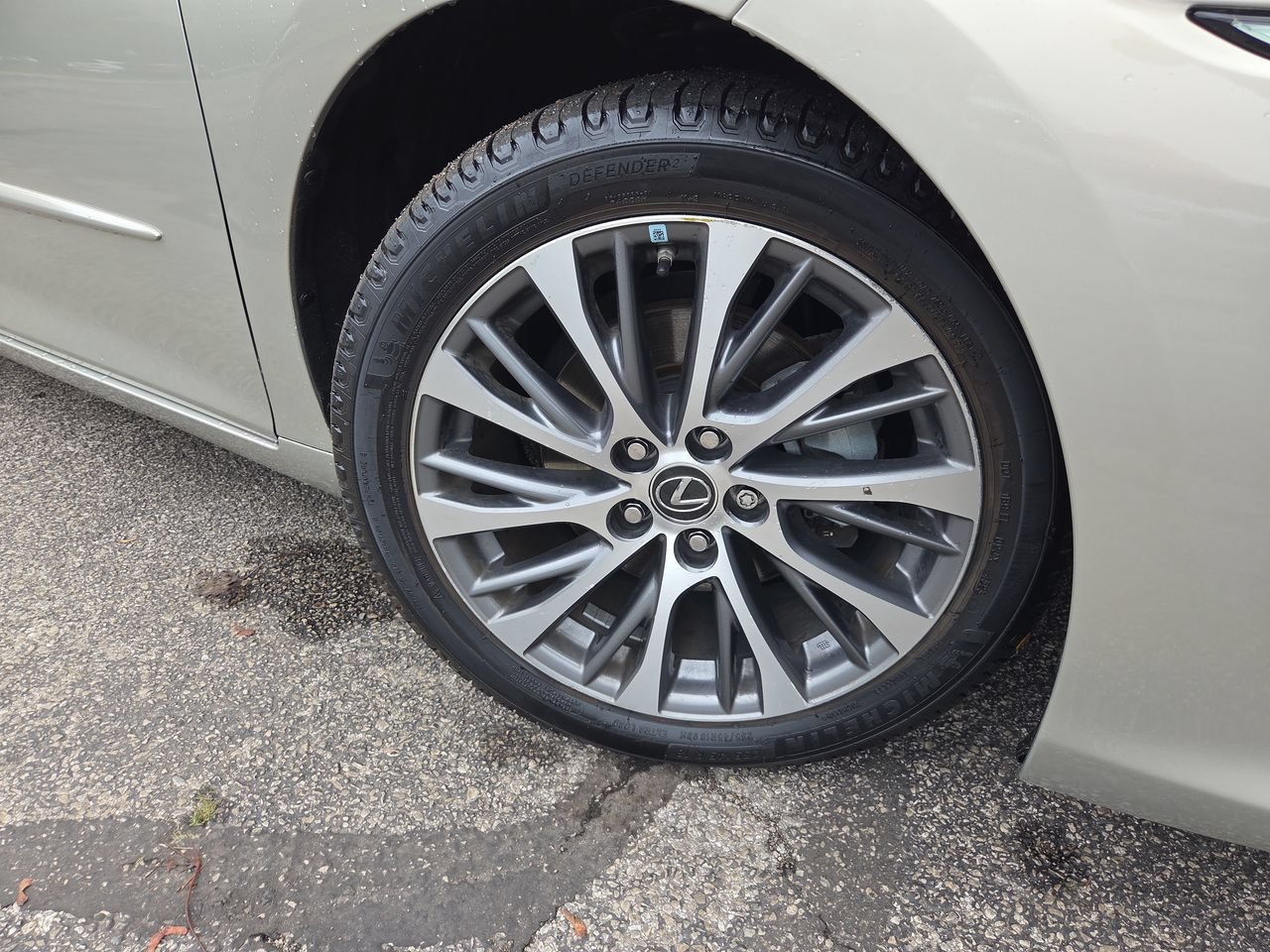 Used 2020 Lexus ES 350 w/ Accessory Package 2 FWD image 11