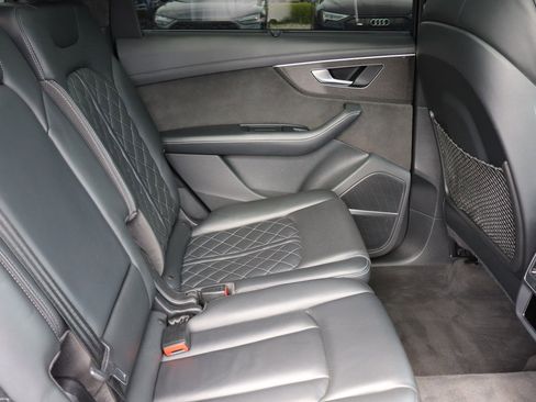 Used 2021 Audi SQ7 Prestige w/ Prestige Package AWD/4WD image 17