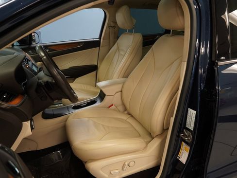 Used 2016 Lincoln MKC Reserve image 3