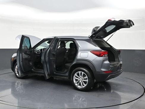 Used 2021 Chevrolet TrailBlazer LS FWD image 32