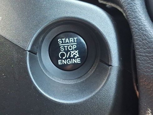 Used 2018 Jeep Compass Latitude w/ Popular Equipment Group AWD/4WD image 23