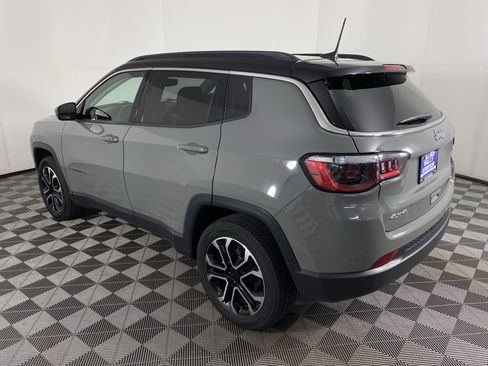Used 2022 Jeep Compass Limited AWD/4WD image 10