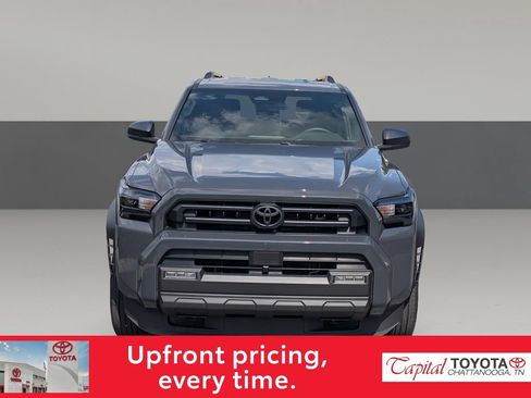 Used 2025 Toyota 4Runner SR5 AWD/4WD image 3