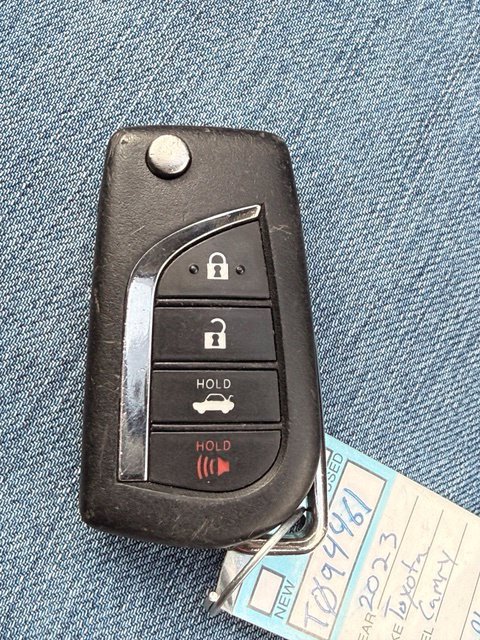 Used 2023 Toyota Camry SE w/ Cold Weather Package AWD/4WD image 13
