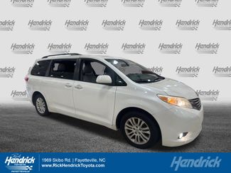 Used 2017 Toyota Sienna XLE FWD video 1