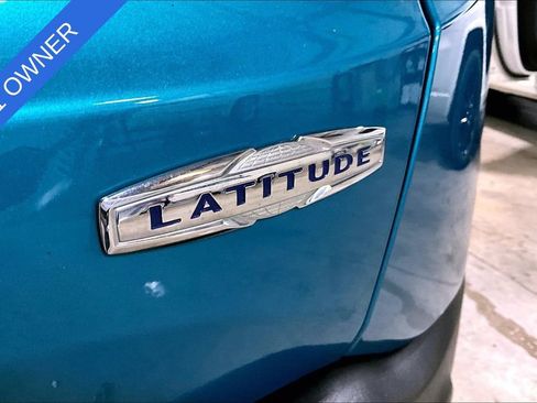 Used 2020 Jeep Renegade Latitude AWD/4WD image 25