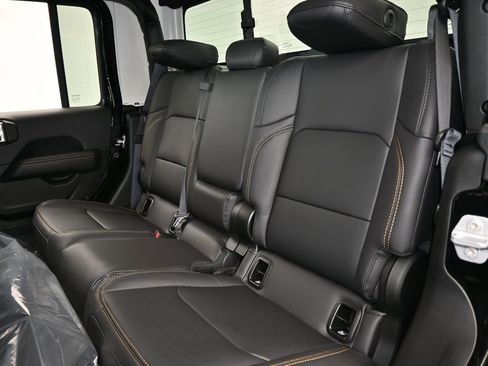 New 2026 Jeep Gladiator Sport image 28