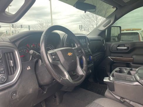 Used 2022 Chevrolet Silverado 2500 LT w/ Convenience Package image 9
