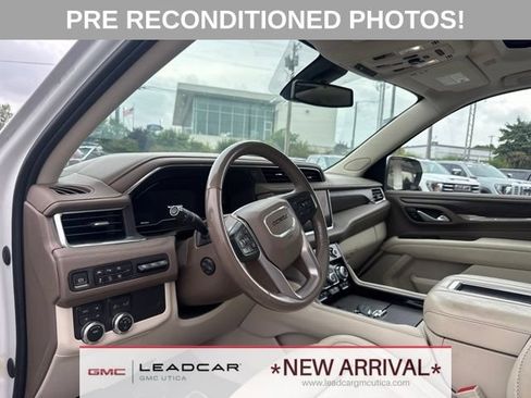 Used 2022 GMC Yukon XL Denali AWD/4WD image 12