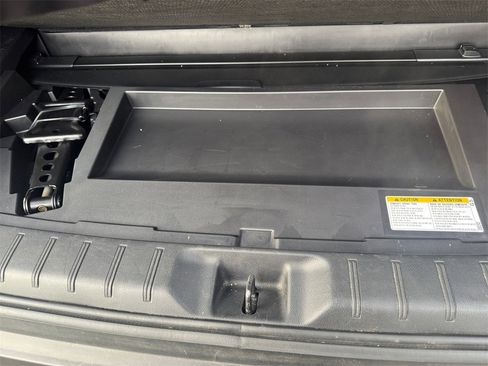 Used 2024 Toyota Grand Highlander XLE image 17