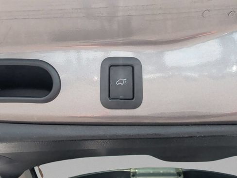 Used 2016 Toyota Highlander XLE AWD/4WD image 36