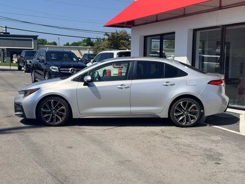 Used 2020 Toyota Corolla SE FWD image 3