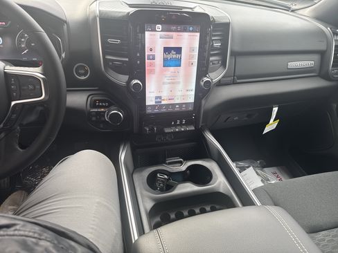 New 2026 RAM 1500 Big Horn AWD/4WD image 24