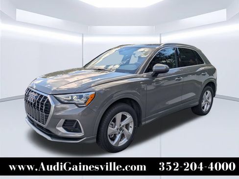 Used 2022 Audi Q3 2.0T Premium w/ Convenience Package AWD/4WD image 1
