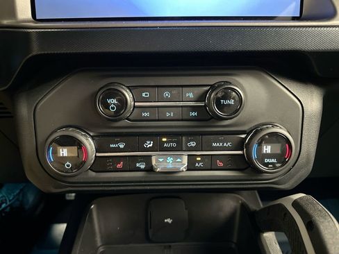Used 2023 Ford Bronco Outer Banks image 12