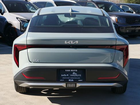 New 2026 Kia K4 LXS image 4