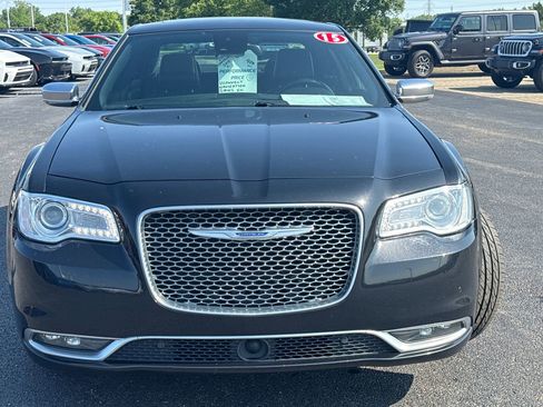 Used 2015 Chrysler 300 C Platinum w/ Light Group RWD image 7