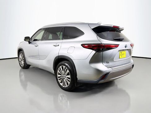 Used 2022 Toyota Highlander Platinum AWD/4WD image 8