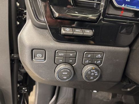 New 2026 Chevrolet Silverado 2500 ZR2 AWD/4WD image 46