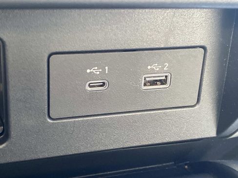 Used 2021 Nissan Titan SV w/ SV Convenience Package image 40