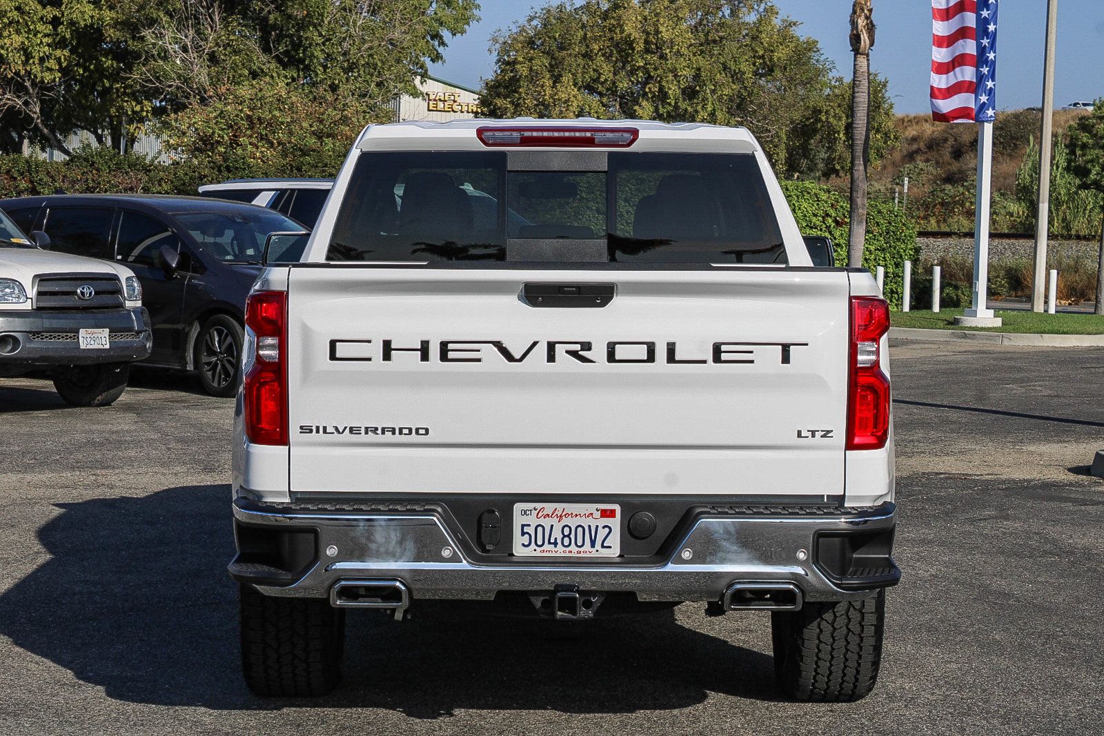 Used 2019 Chevrolet Silverado 1500 LTZ w/ LTZ Plus Package AWD/4WD image 5