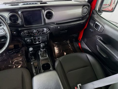 Used 2023 Jeep Wrangler Unlimited w/ Cold Weather Group AWD/4WD image 27
