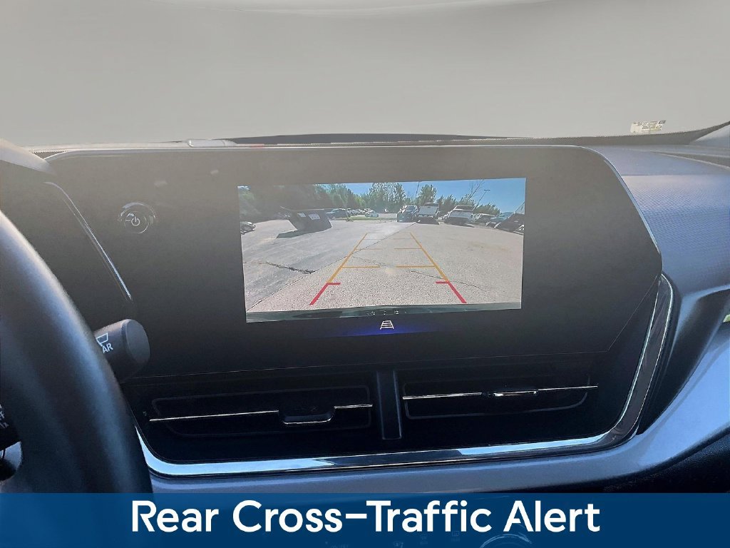 Used 2025 Chevrolet Trax LT w/ Driver Confidence Package FWD image 18