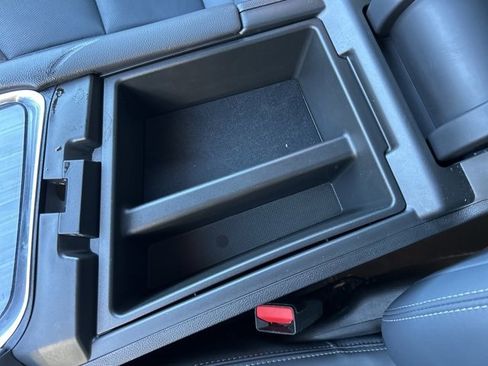 Used 2024 Buick Enclave Premium image 33