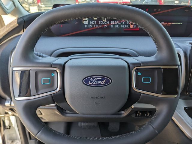 Used 2025 Ford Expedition Active RWD image 32