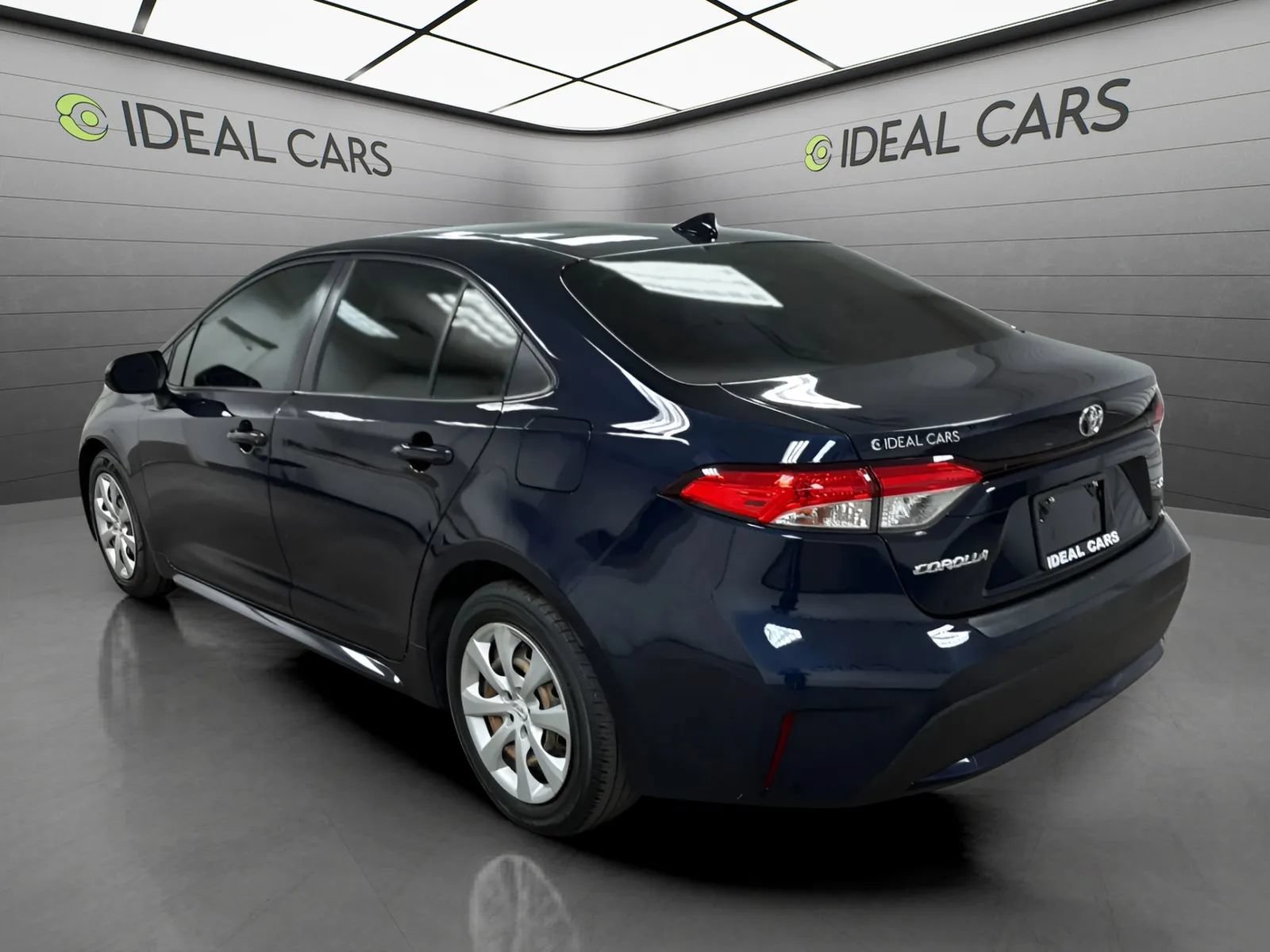 Used 2020 Toyota Corolla LE w/ Carpet Mat Package (TMS) FWD image 7