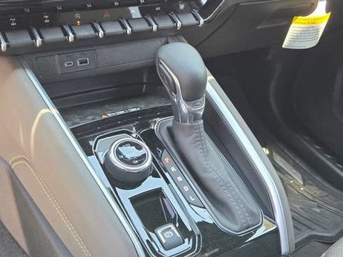 New 2026 Chevrolet Colorado ZR2 AWD/4WD image 19