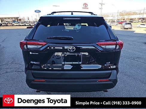 Used 2025 Toyota RAV4 LE image 4