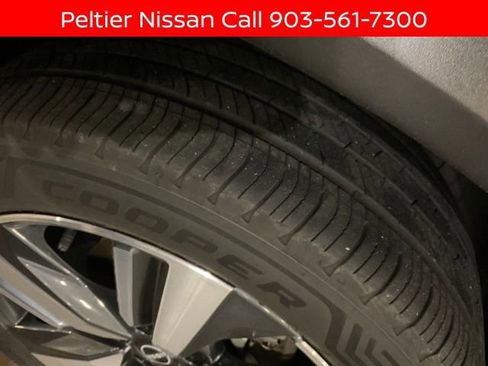 Certified 2023 Nissan Rogue Platinum FWD image 7