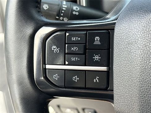 Certified 2023 Ford F450 Platinum w/ FX4 Off-Road Package image 35