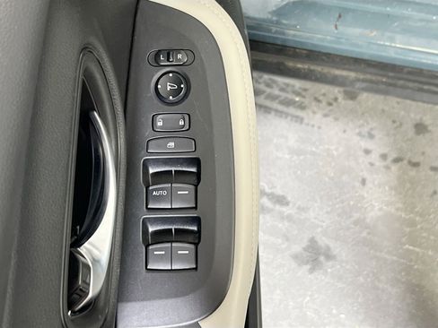 Used 2024 Honda HR-V LX image 17