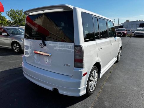 Used 2005 Scion xB FWD image 7