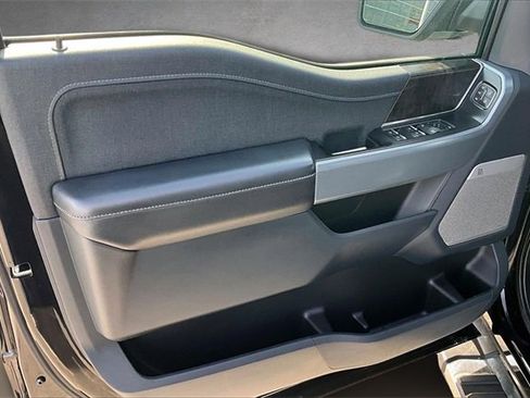 Used 2022 Ford F150 Lariat w/ Equipment Group 502A High image 17