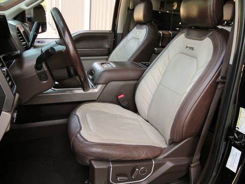 Used 2019 Ford F250 Limited AWD/4WD image 26