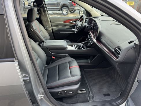 Used 2024 Chevrolet Traverse RS w/ LPO, Floor Liner Package image 27