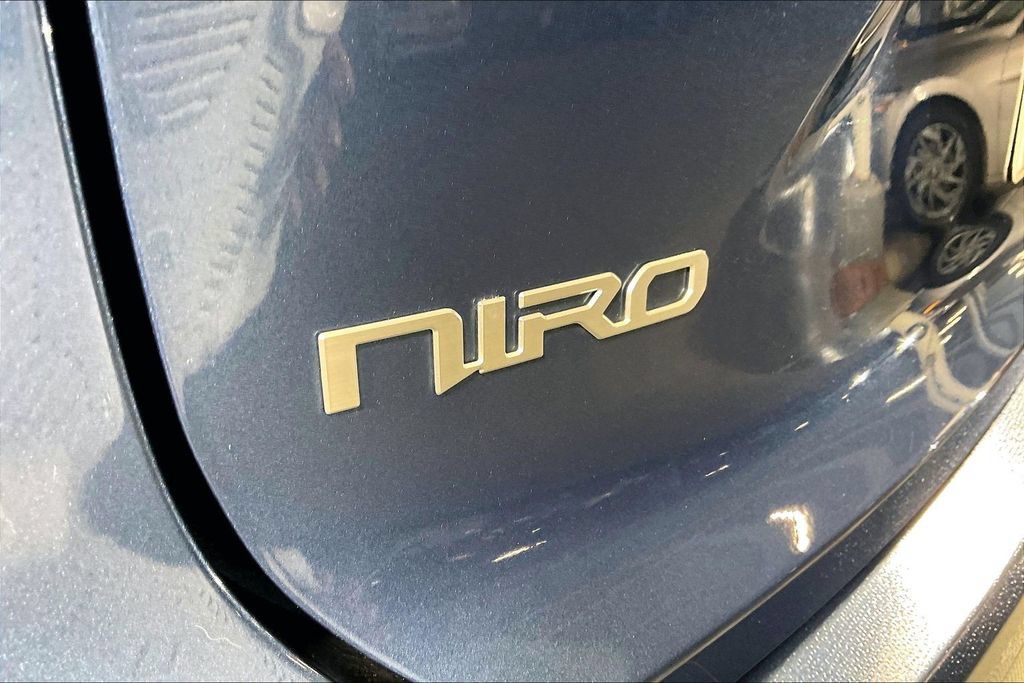 Used 2023 Kia Niro Wind FWD image 7