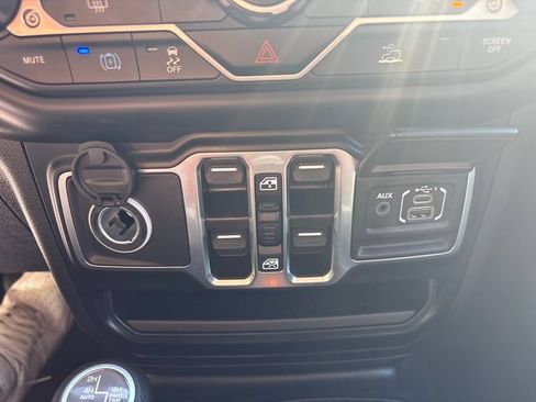 Used 2023 Jeep Wrangler Unlimited w/ 8.4" Radio Group AWD/4WD image 33