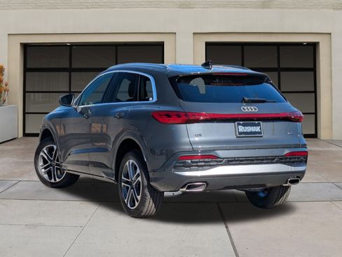 New 2025 Audi Q5 Premium image 3